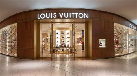 Louis Vuitton calgary hours